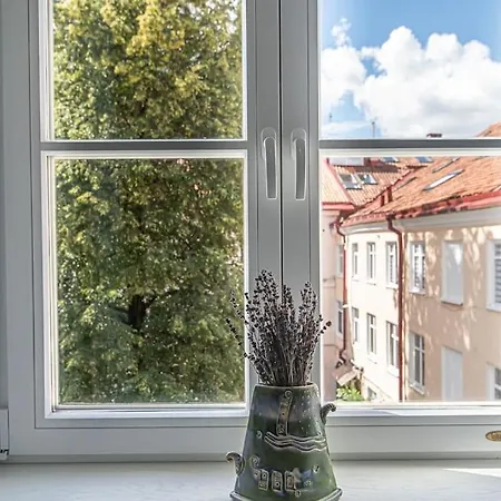 Stylish Old Town By Urban Rent Apartment