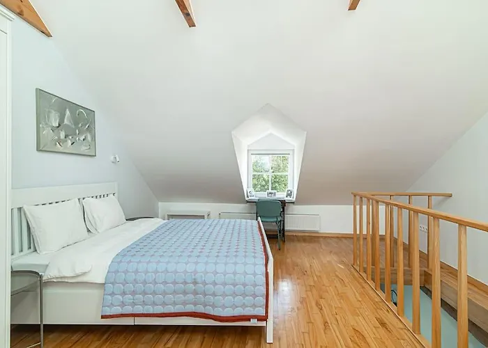 Stylish Old Town By Urban Rent Apartment *